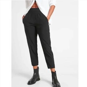 Athleta Nolita Slim Tapered Crop Pant Size 8